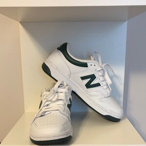 New Balance Kids White and Dark Green Low-Top Sneakers